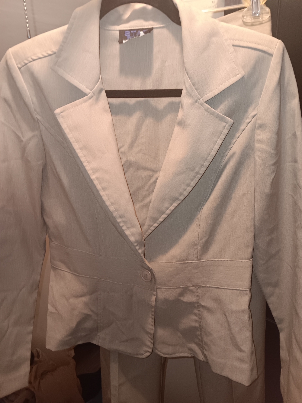 Star City Cream/Tan Single-Button Tailored Blazer And Pants